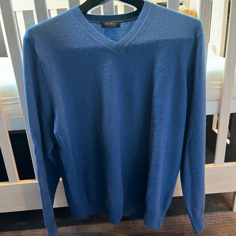 Men's Blue V-Neck cashmere Sweater